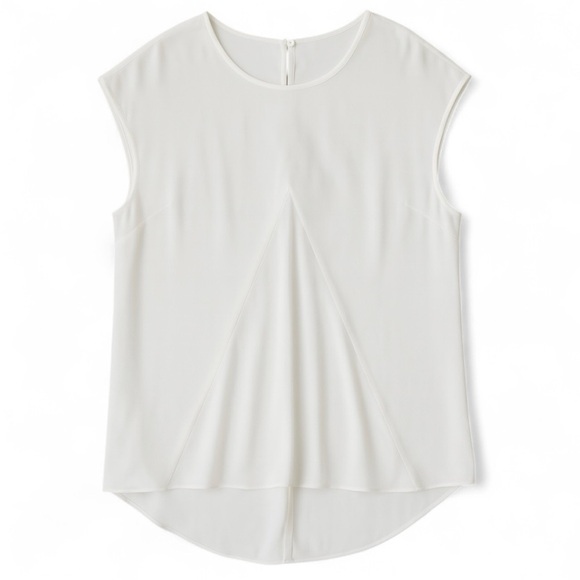 St. John Tops - NWT St. John White Sleeveless Blouse Relaxed Fit Top Minimalist Tank Resort Lg